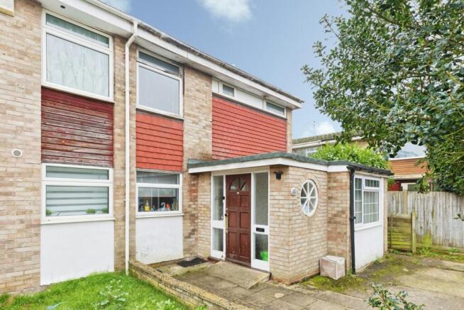 5 bed property, in Ulcombe Gardens, £240,000