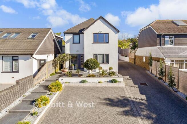 4 bed property, in Crescent Drive North, £700,000
