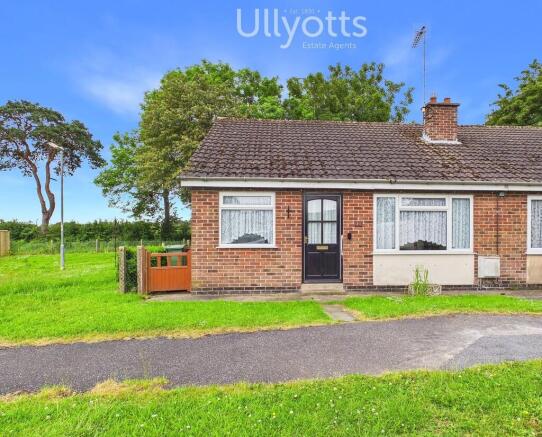 2 bed property, in Church Lane, £140,000