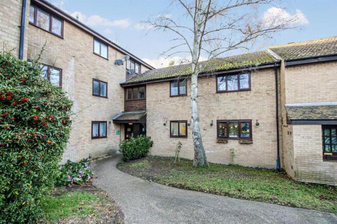 1 bed property, in Briar Court, £110,000
