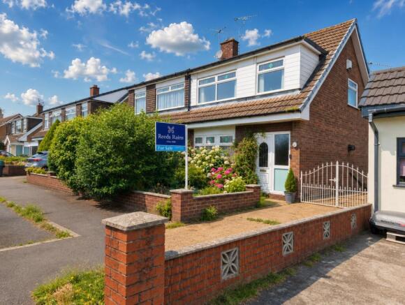 3 bed property, in Cranfield Road, £180,000