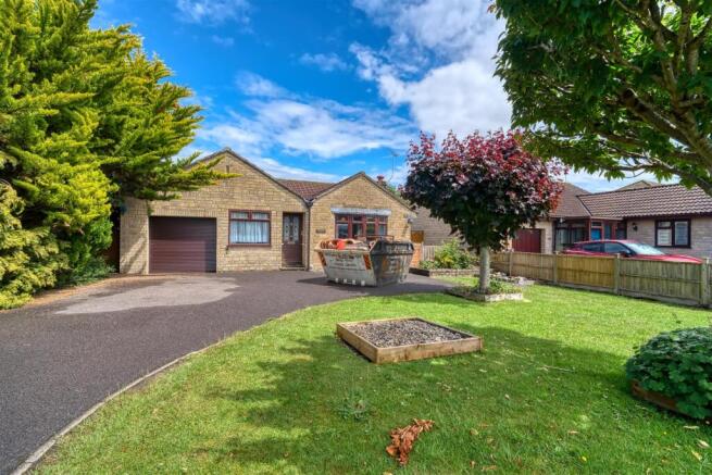 3 bed property, in Elm Hill, £395,000