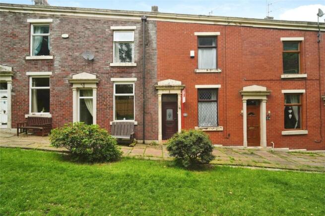 2 bed property, in Hardy Street, £110,000