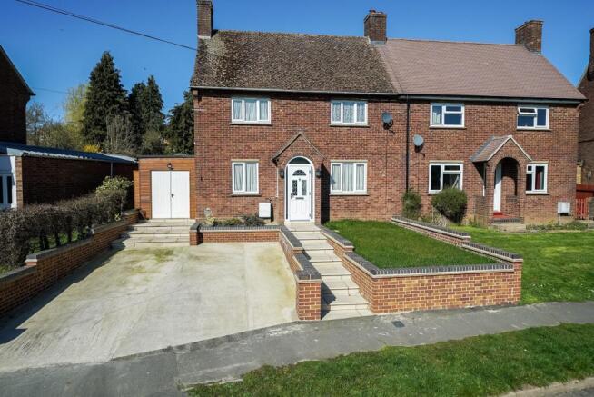 3 bed property, in Buckwood Road, £550,000