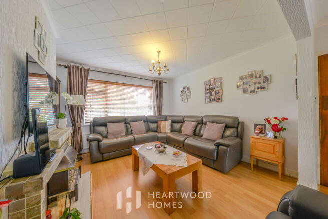 5 bed property, in Harvey Road, £650,000