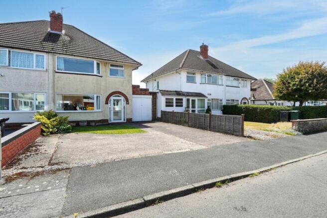 3 bed property, in Delaware Avenue, £330,000