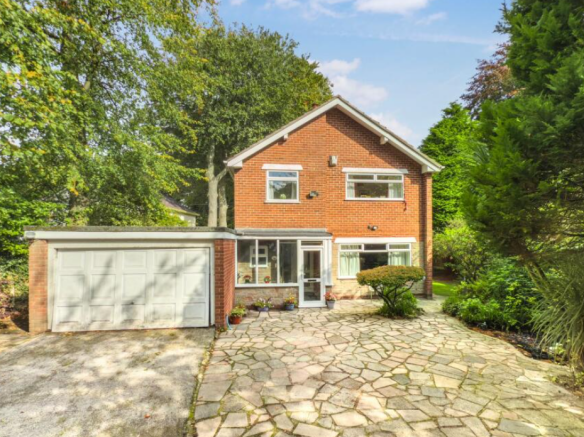 4 bed property, in Bewcastle Drive, £475,000