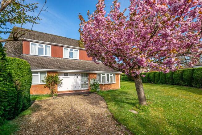 4 bed property, in Quail Green, £575,000