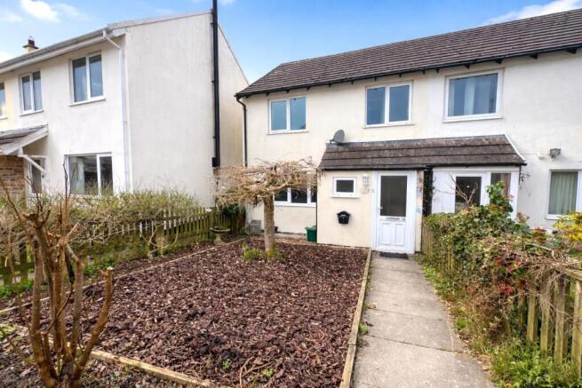 3 bed property, in Furze Park Road, £200,000