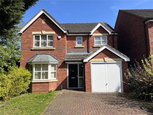 4 bed property, in Hollies Farm Drive, £375,000