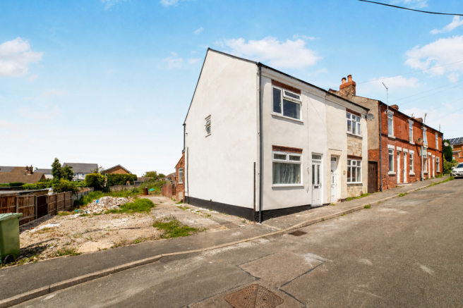 2 bed property, in Bamford Street, £155,000