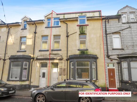 Studio, in 13 Bairstow Street, £30,000