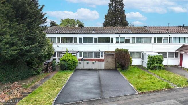 3 bed property, in Manby Road, £220,000