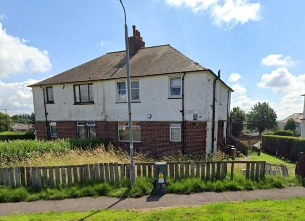 2 bed property, in Ardbeg Avenue, £45,000
