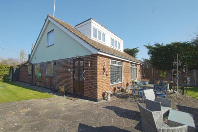 4 bed property, in Mill Road, £650,000