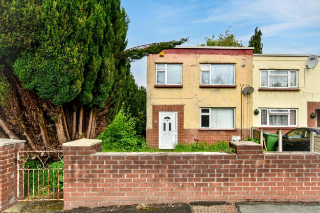 3 bed property, in 16 Woollam Road Arleston, £60,000