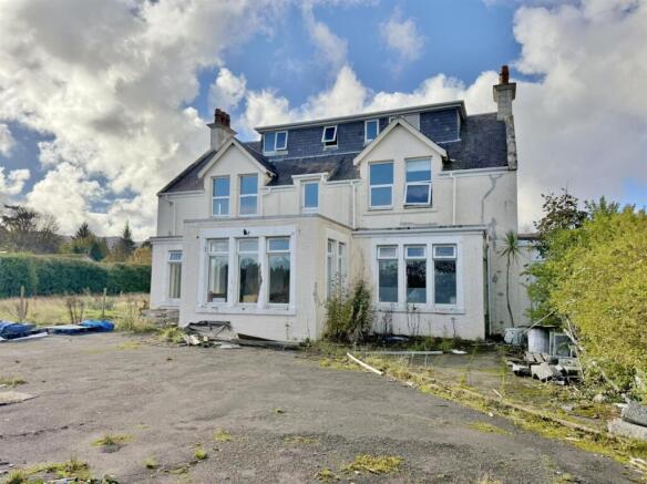 10 bed property, in St Elmo, £230,000
