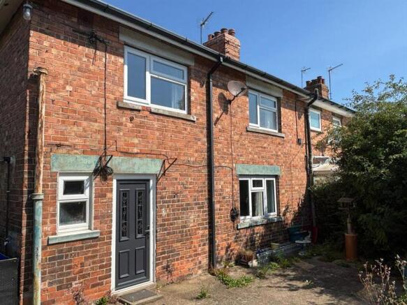 3 bed property, in Southgate Gardens, £155,000