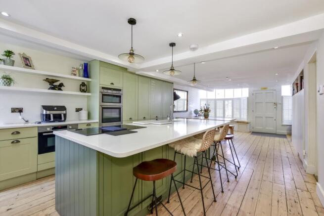 3 bed property, in Village Road, £950,000
