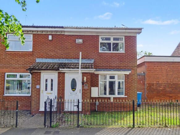 2 bed property, in James Niven Court, £105,000