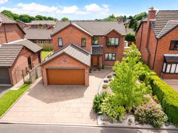 3 bed property, in Acer Leigh, £580,000