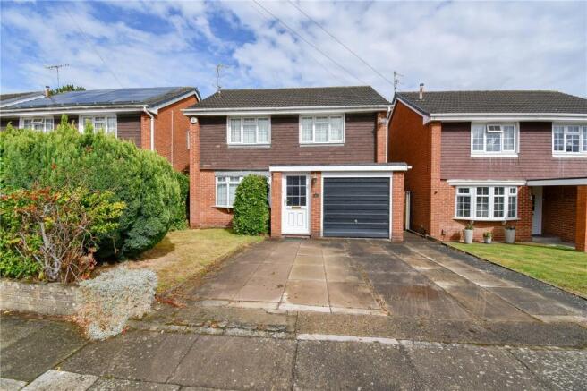 4 bed property, in Dodleston Close, £300,000