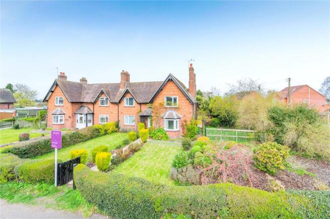 3 bed property, in Humber Lane, £315,000
