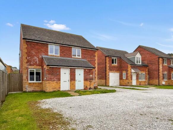 2 bed property, in Stadium Lane, £169,500