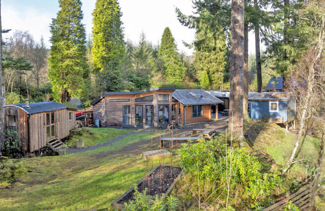1 bed property, in Glen Loy, £250,000