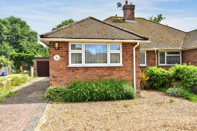 3 bed property, in Wulfred Way, £475,000