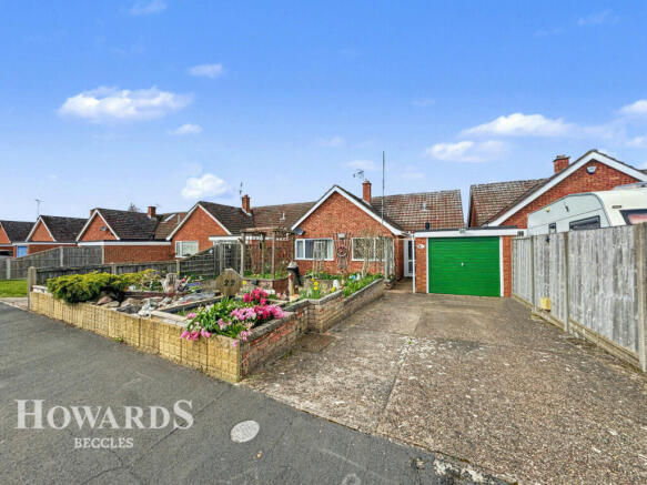 2 bed property, in Rider Haggard Way, £220,000