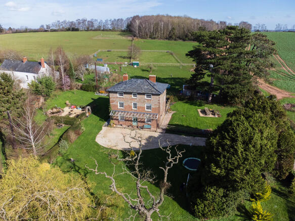 7 bed property, in Sellack, £1,000,000