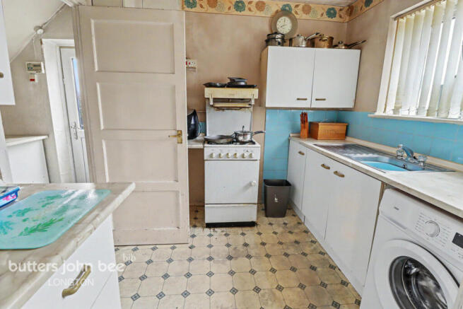 3 bed property, in Lavender Close, £85,000