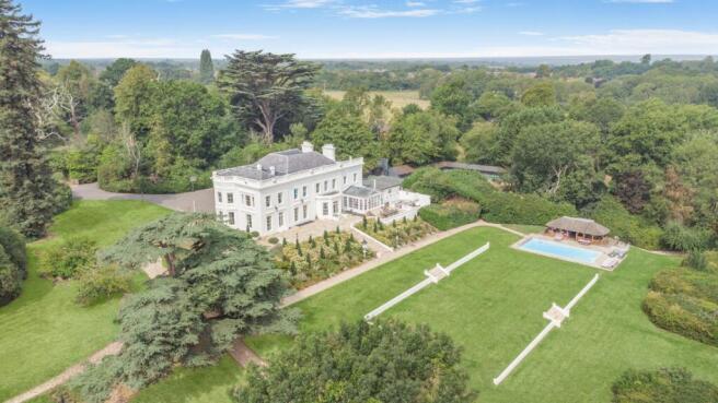 6 bed property, in Burghfield Common, £7,250,000