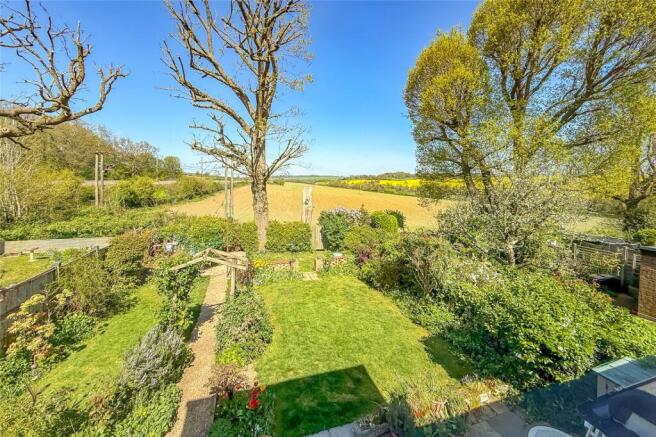 3 bed property, in Springfield Crescent, £619,950