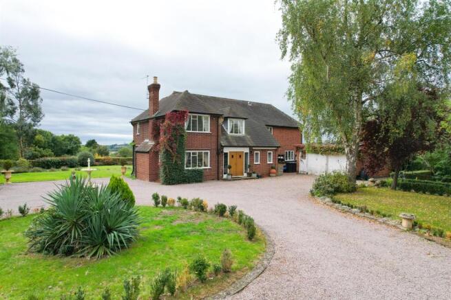 4 bed property, in Warwick Road, £1,250,000