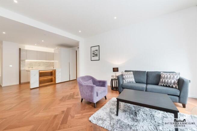 1 bed property, in Ambassador Building, £675,000