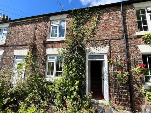 2 bed property, in Mowbray Terrace, £195,000