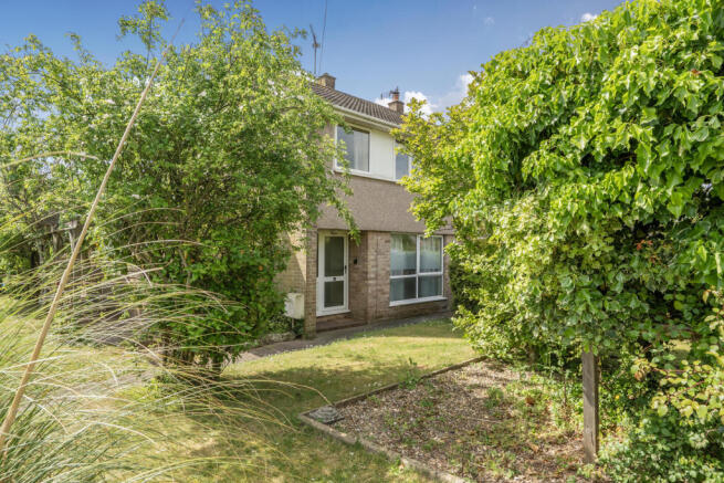 3 bed property, in Cheddon Road, £289,950