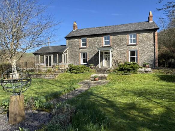 6 bed property, in Lower Chapel, £1,225,000
