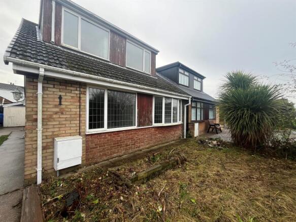 3 bed property, in Plumtree Road, £150,000