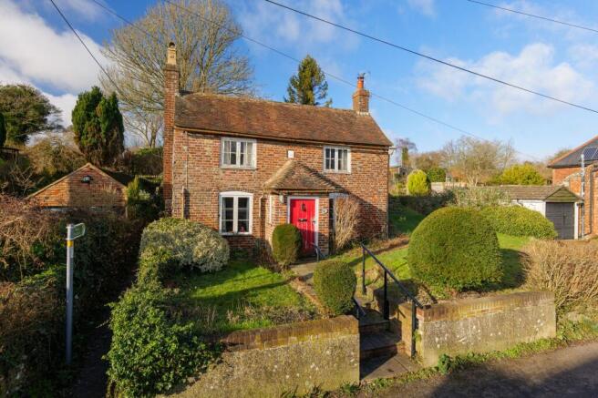 2 bed property, in The Row, £475,000
