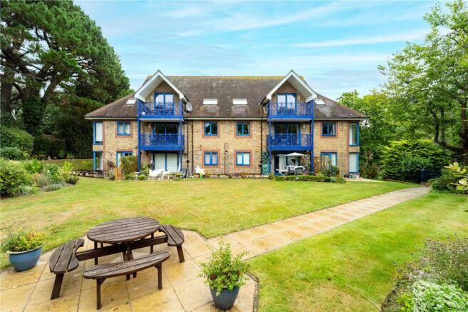 3 bed property, in West Overcliff Drive, £550,000