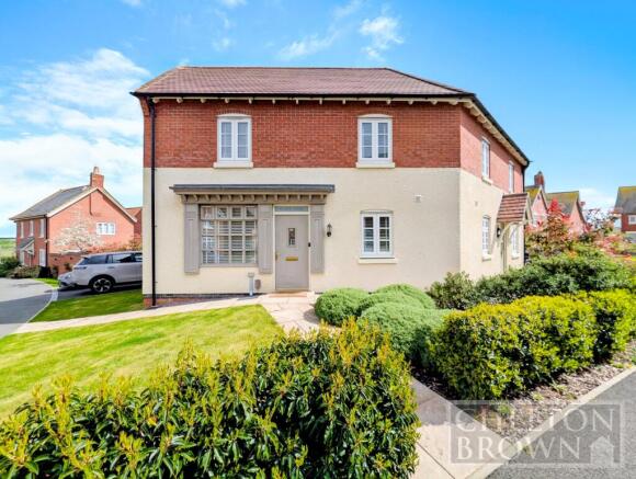 2 bed property, in Kemp Drive, £265,000