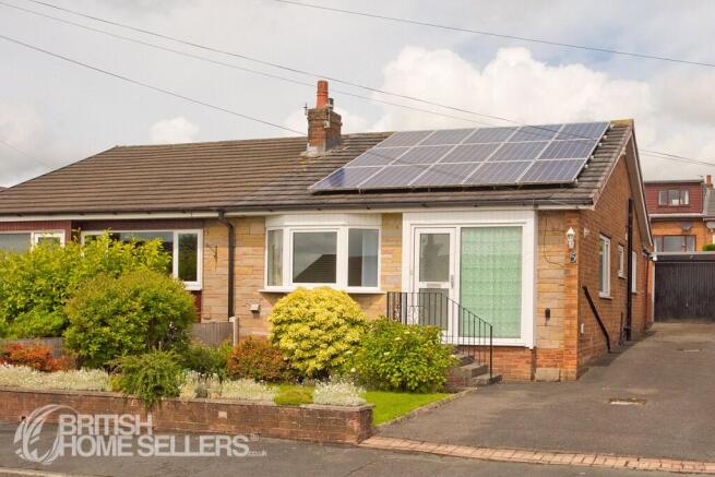 2 bed property, in Brindle Close, £230,000