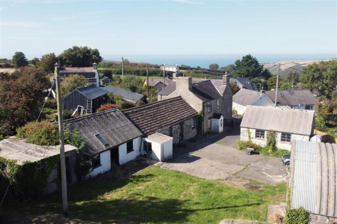 4 bed property, in Moylegrove, £625,000