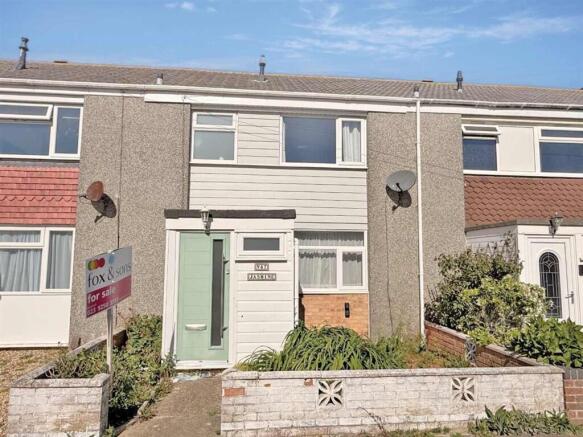 3 bed property, in Elmore Road, £180,000