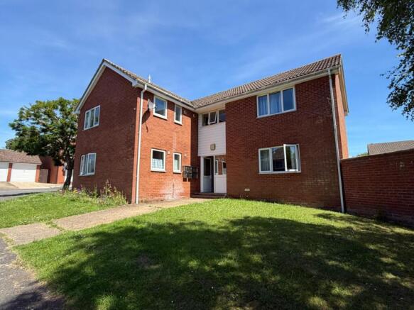 Studio, in 24 Fisher Road, £50,000