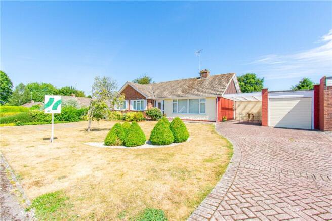 3 bed property, in Downs Close, £600,000