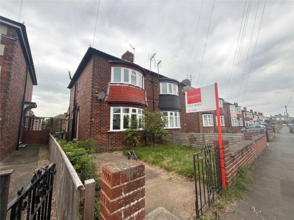 2 bed property, in Park Crescent, £85,000